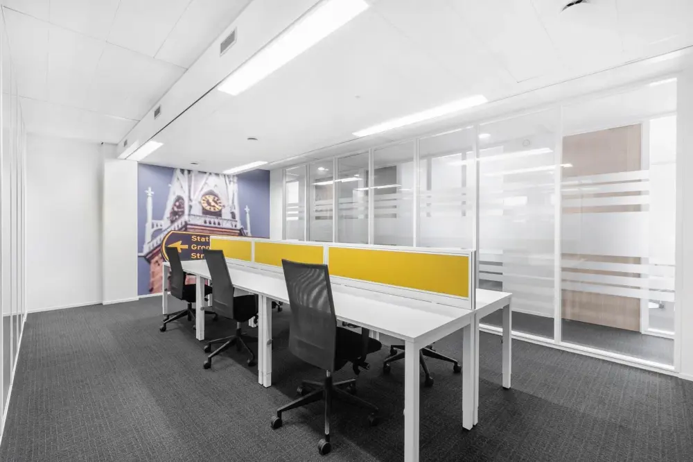 Spaces Bogota, Plaza Claro, Coworking desk, Bogotá