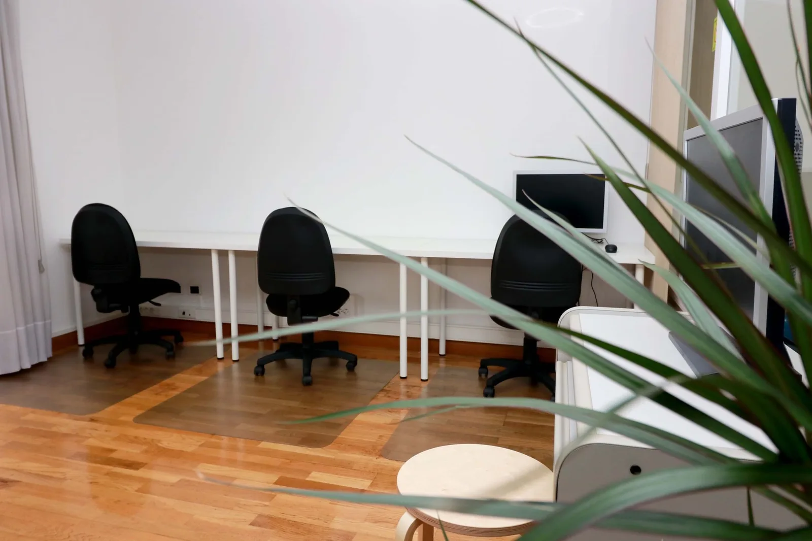 Coworking Deza, Private office, 3 desks, Lalín