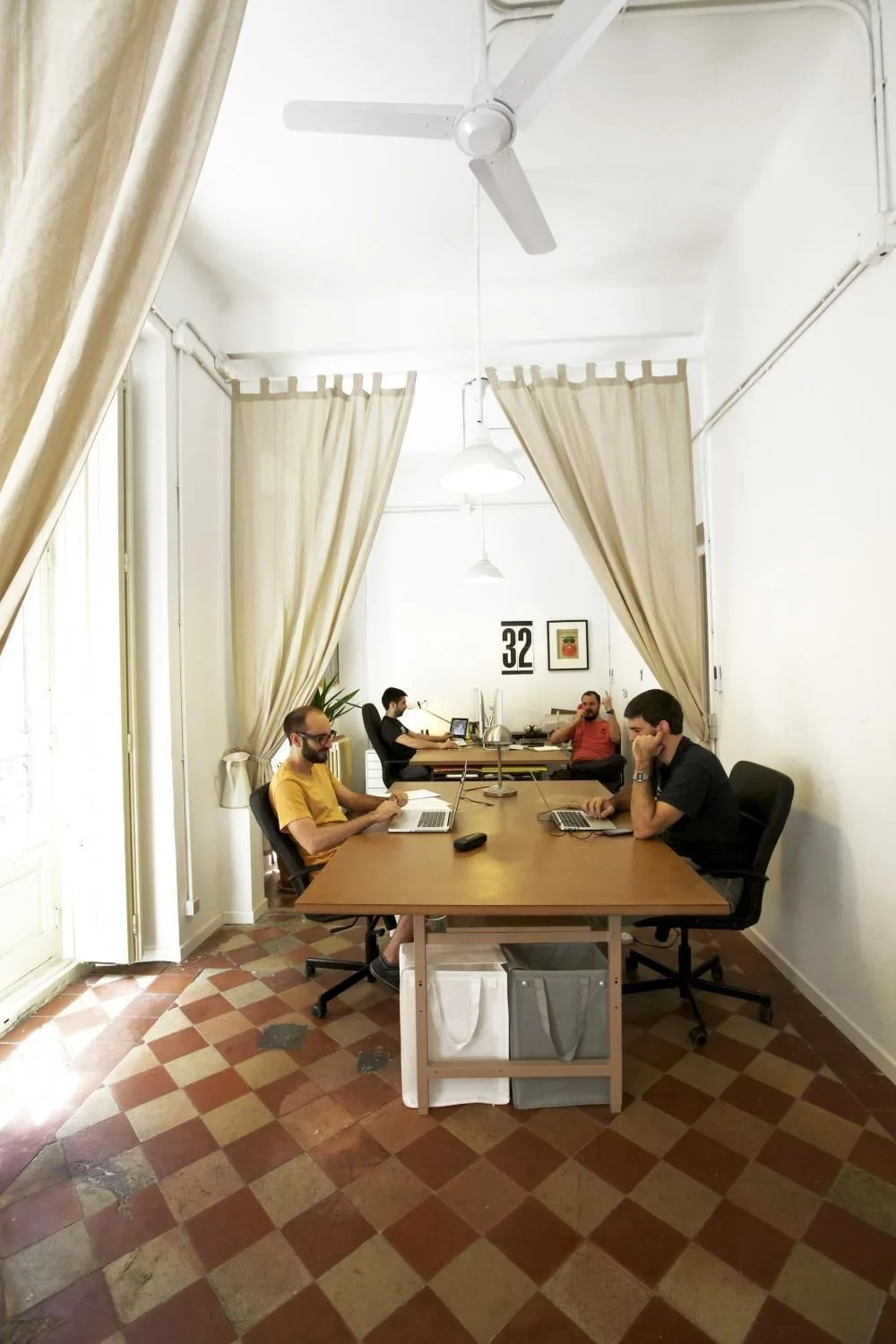 Coworking La Fábrica De Cajas, Private office, 6 desks, Madrid