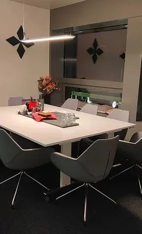 Coworking FlexDesk, Meeting room for 8 people, Chur