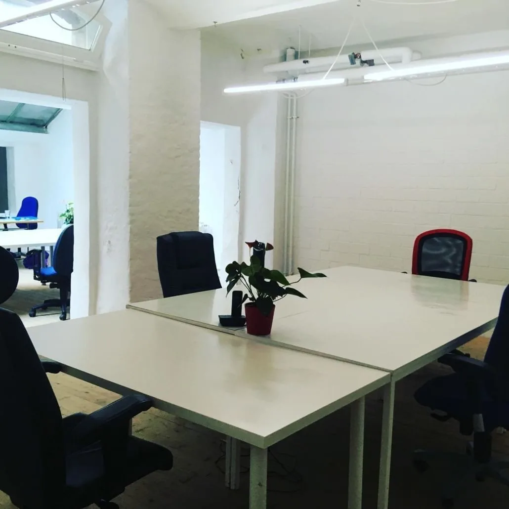 Coworking Glashaus, Private office, 4 desks, Berlin