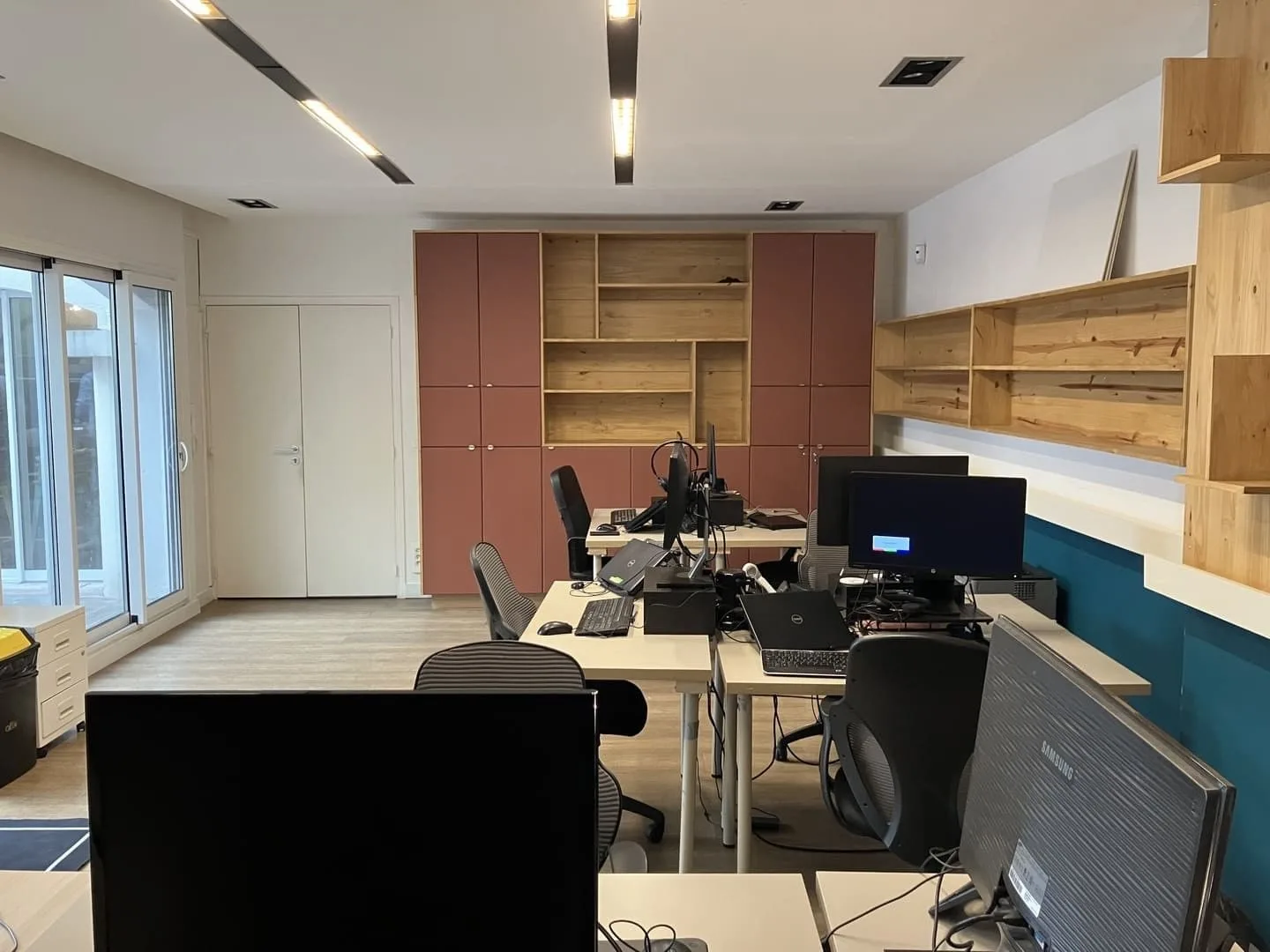Coworking Le26, Privatbüro mit 4 Arbeitsplätzen, Paris 9e