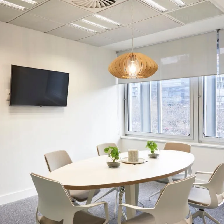 Coworking Loom Castellana 93, Meeting room for 6 people, Madrid