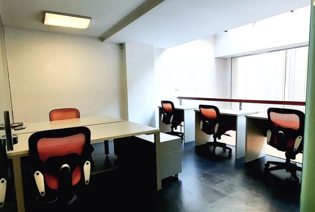 Coworking Oficina 24, Despacho privado con 5 puestos, Barcelona