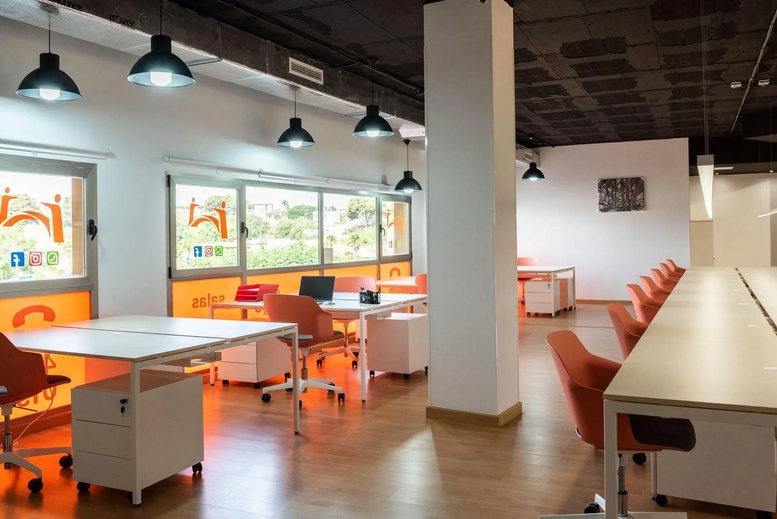 Coworking Parc Central, Open-plan office, Torrent