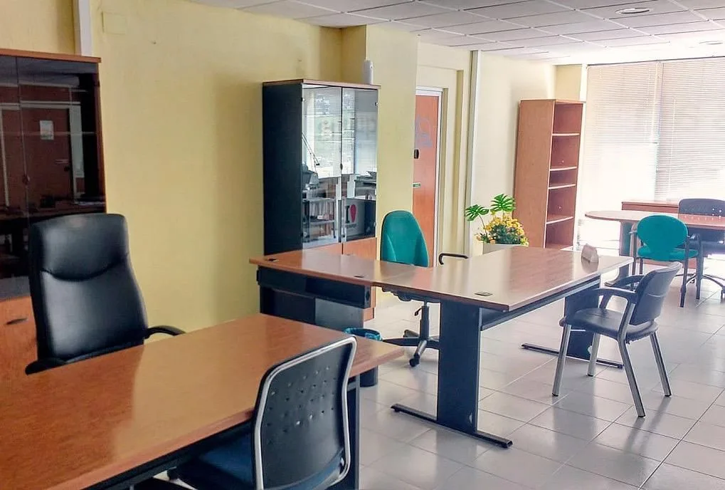 Coworking Playa San Juan, Escritório privativo com 3 postos, Alicante