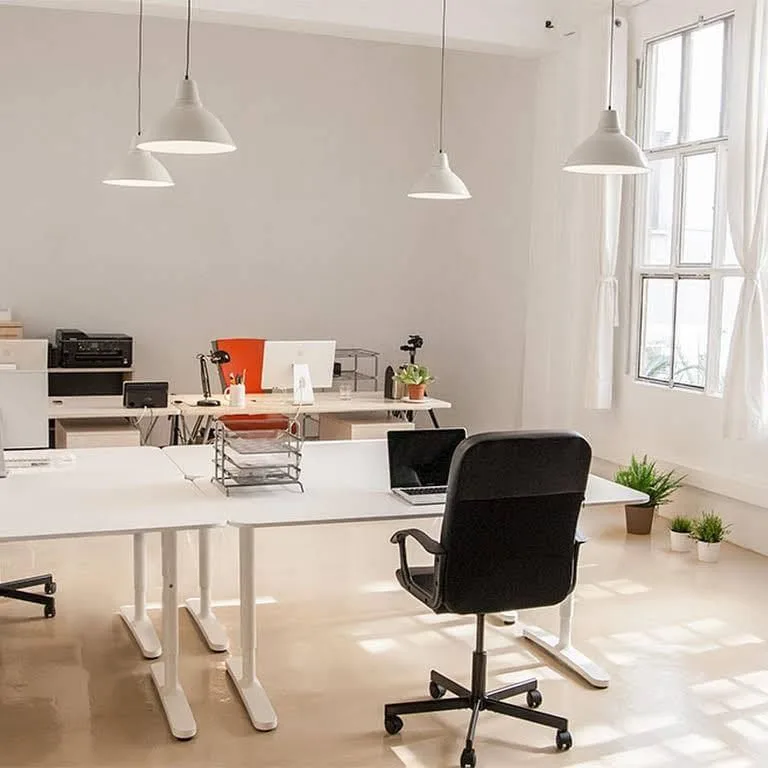 Coworking Poblenou, Despacho privado con 4 puestos, Barcelona