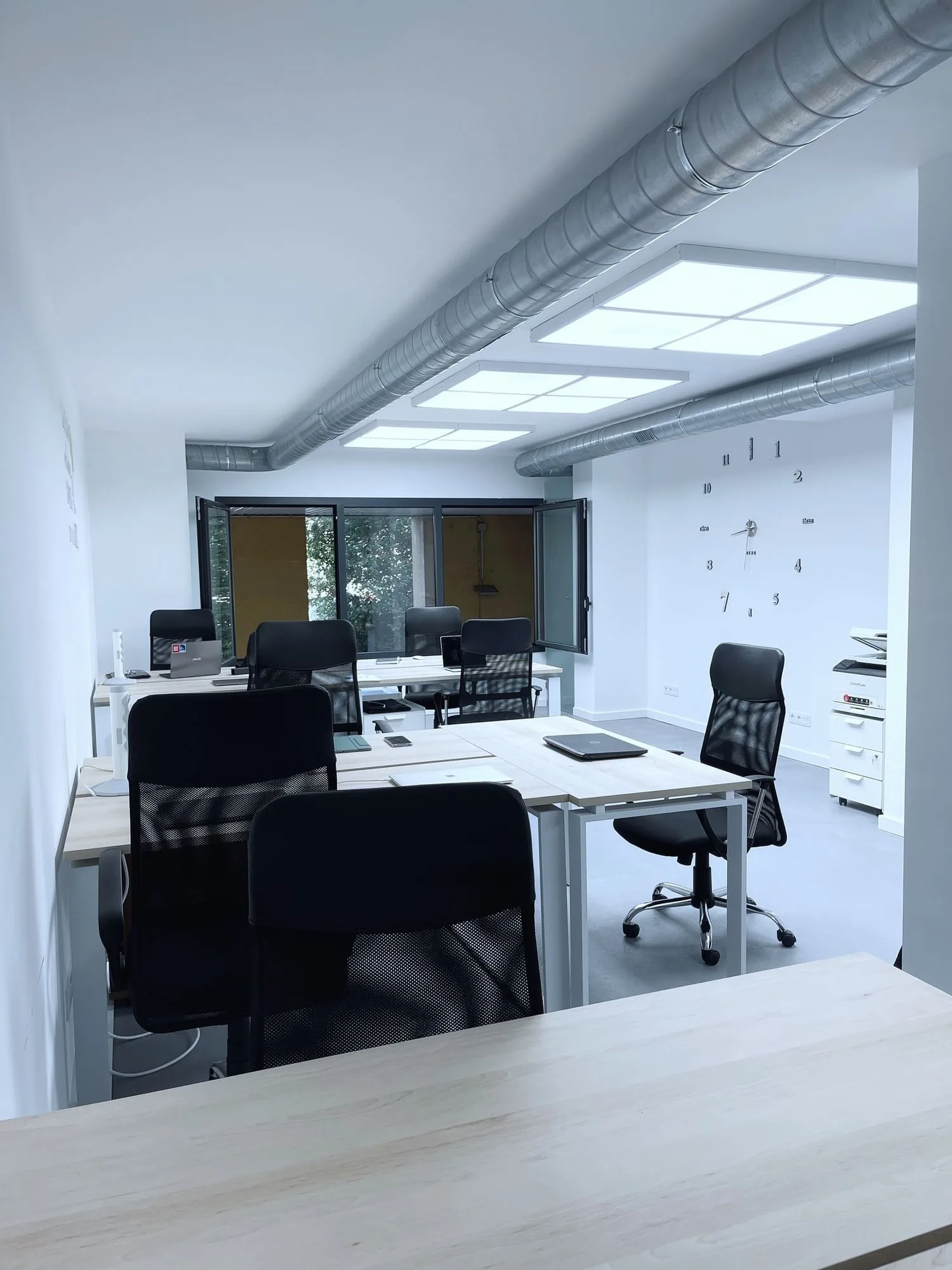 Coworking Puzzle , Private office, 6 desks, Vigo