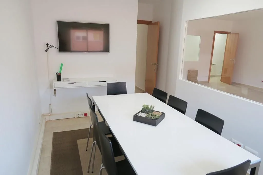 Coworking Sant Cugat, Meeting room for 8 people, Sant Cugat del Vallès