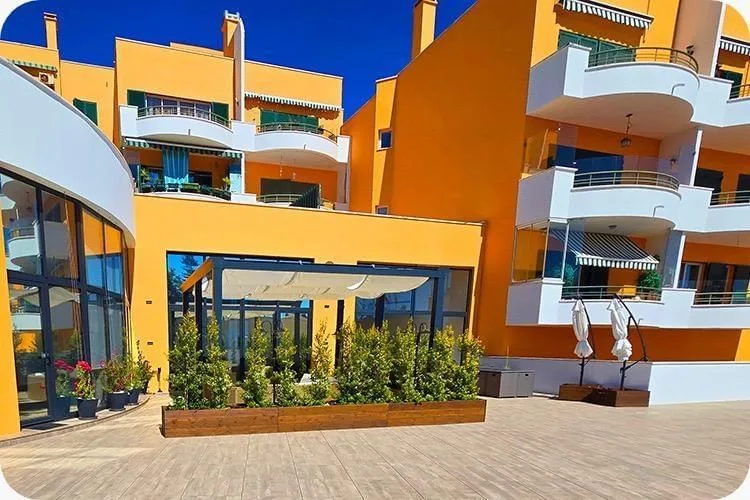 Coworking Santa Rita, Terrace and outdoor space, Estoril