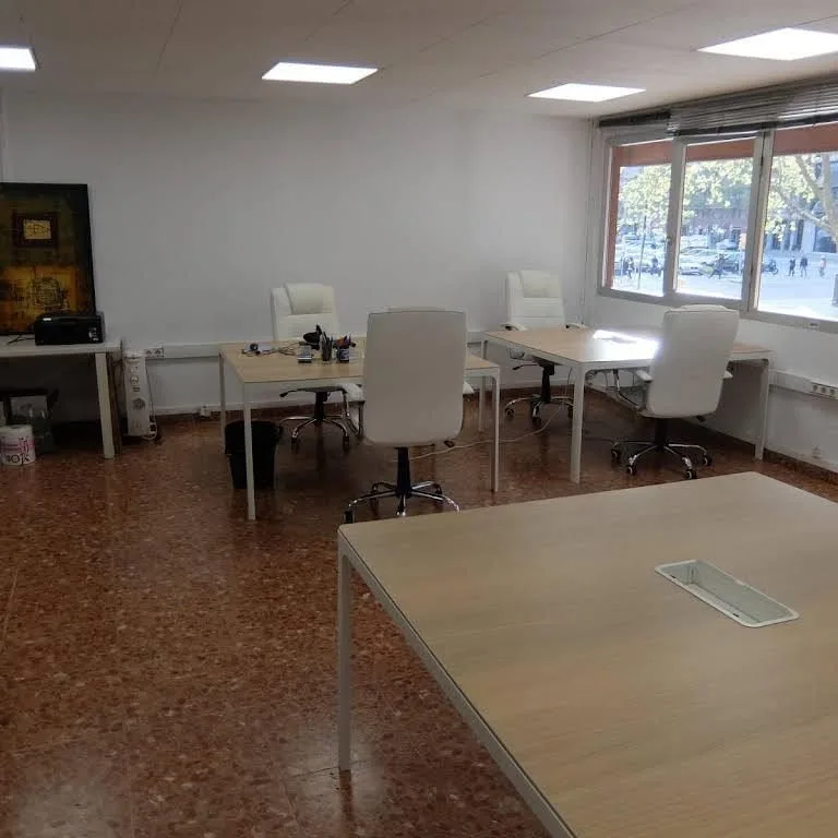 Coworking Sants Estació, Bureau privatif 4 postes, Barcelone