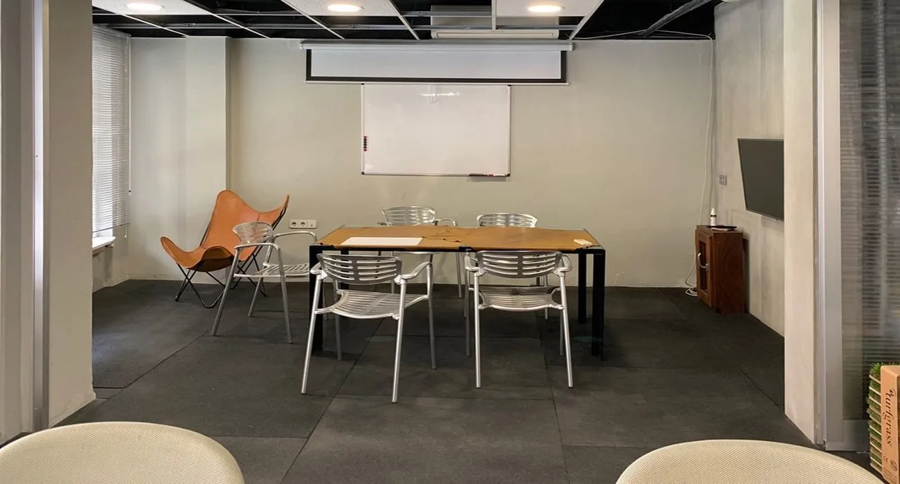 Coworking Sarq, Sala de reuniões para 6 pessoas, Murcie