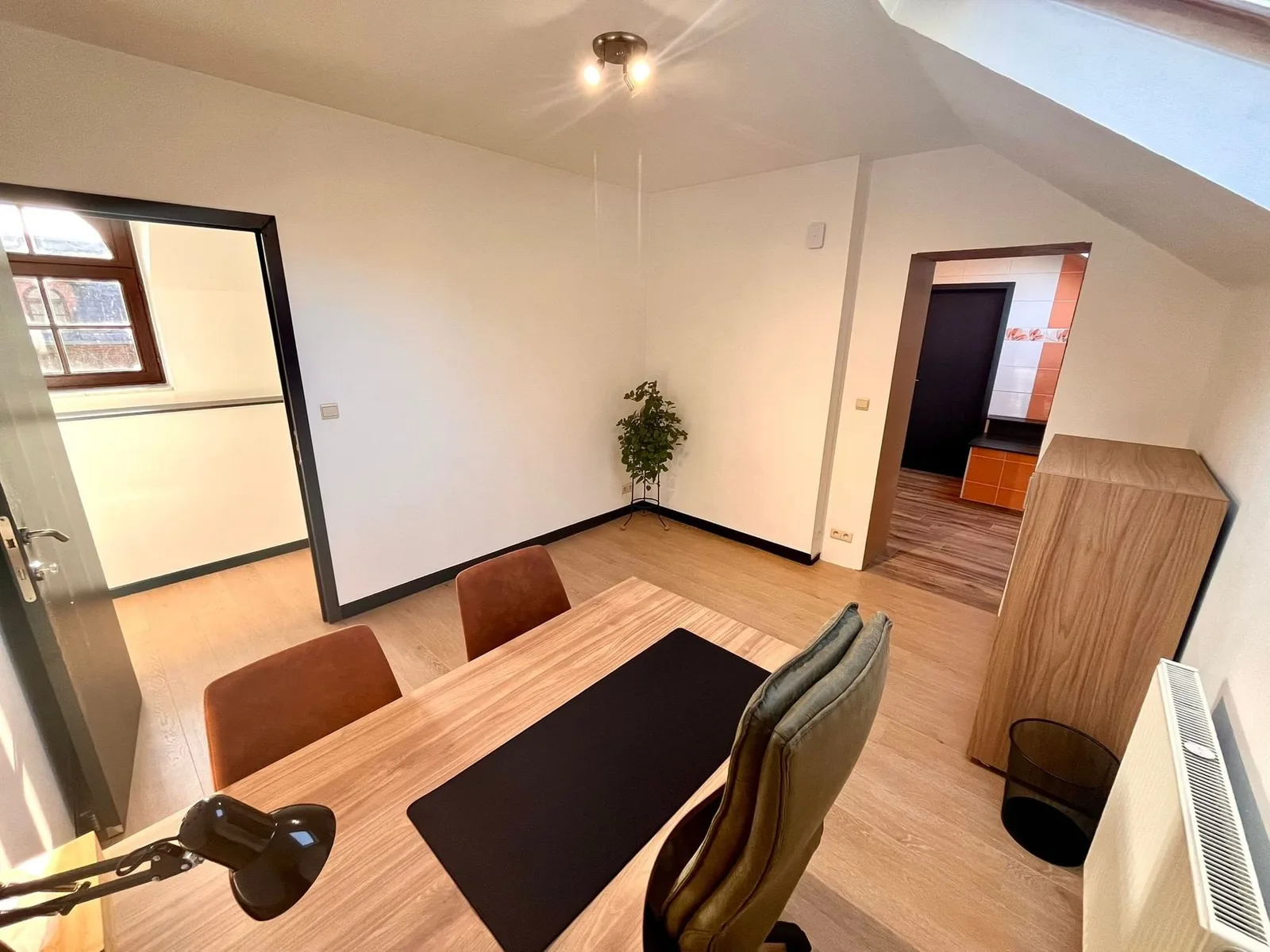 CoworkSteam, Privékantoor met 1 werkplek, Boussu