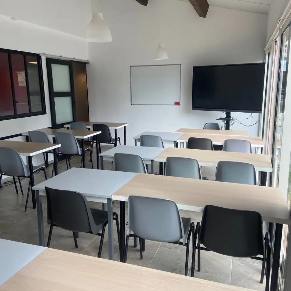 CRÉA'CUBATOR Fréjus, Salle de réunion (capacité 22 pers.), Fréjus