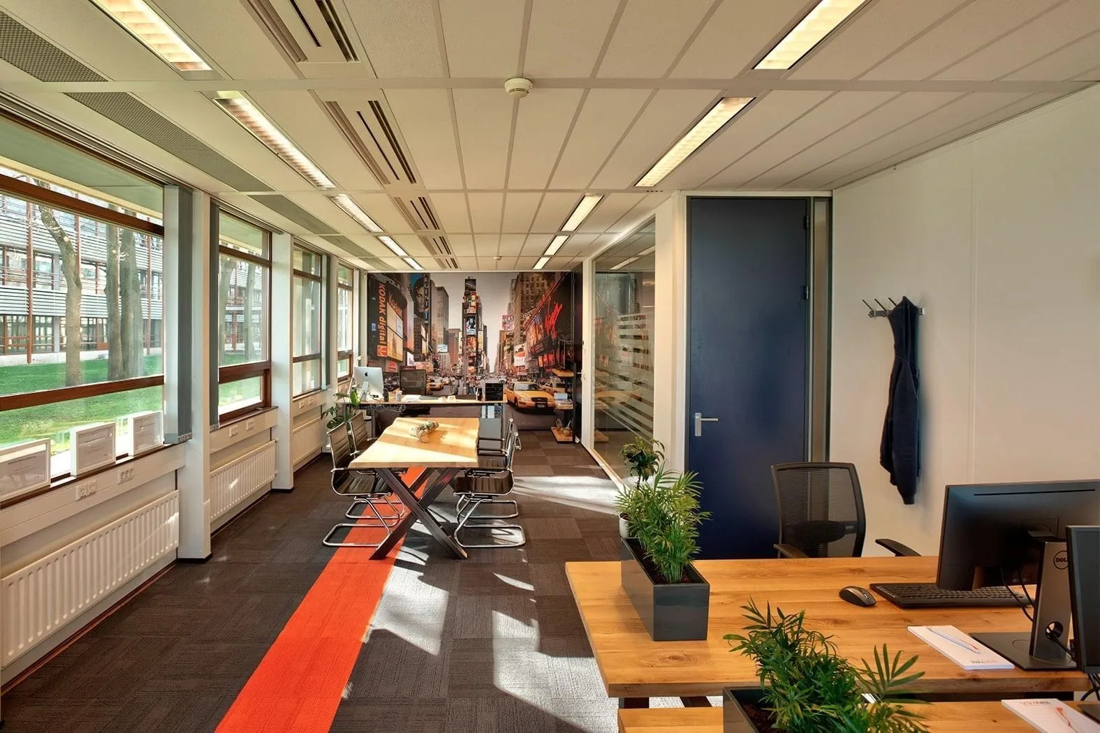 Crown Business Center Gilze-Rijen, Privékantoor met 8 werkplekken, Rijen