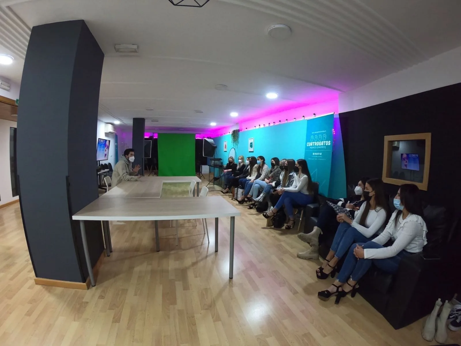 Cuatro Gatos, Sala de formación para 15 personas, Jaén