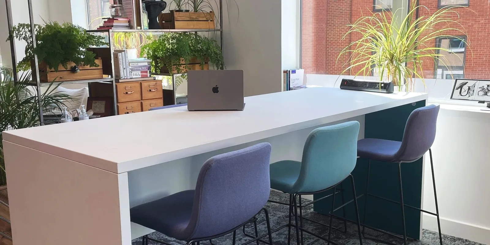 The Curious Lounge, Espace de coworking, Reading