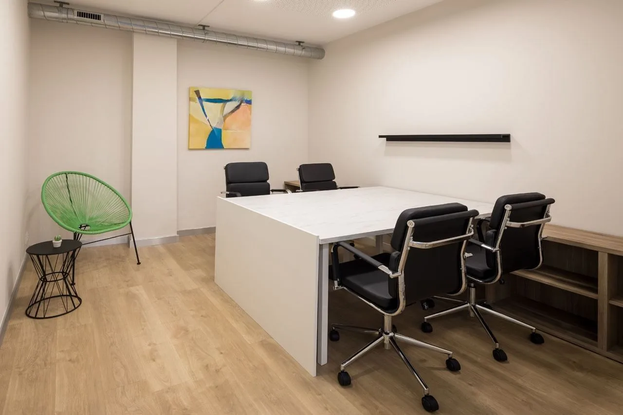 Cwork Eixample, Meeting room for 4 people, Barcelona