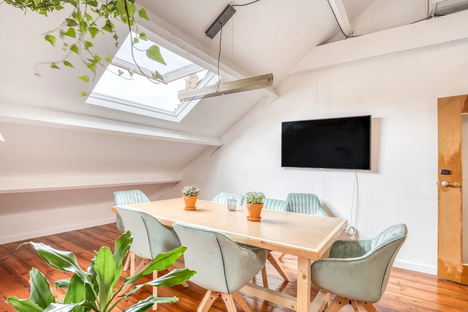 DeHouse Downtown, Meeting room for 6 people, Porto