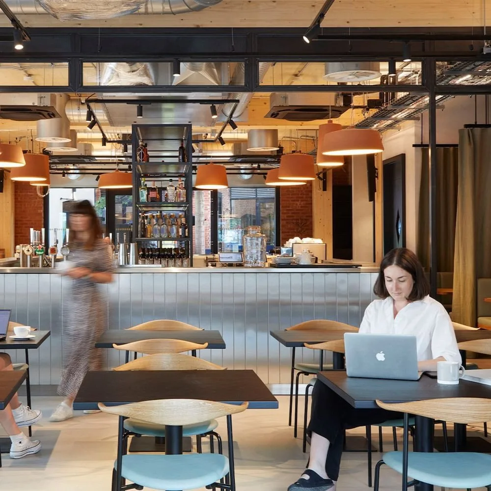 The Department Store Studios, Cafétéria, Londres
