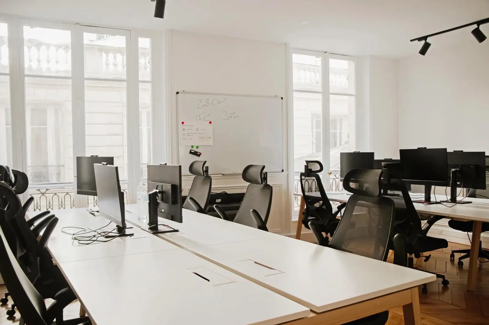 Deskapad 10 Châteaudun, Open-plan office, Paris 9e