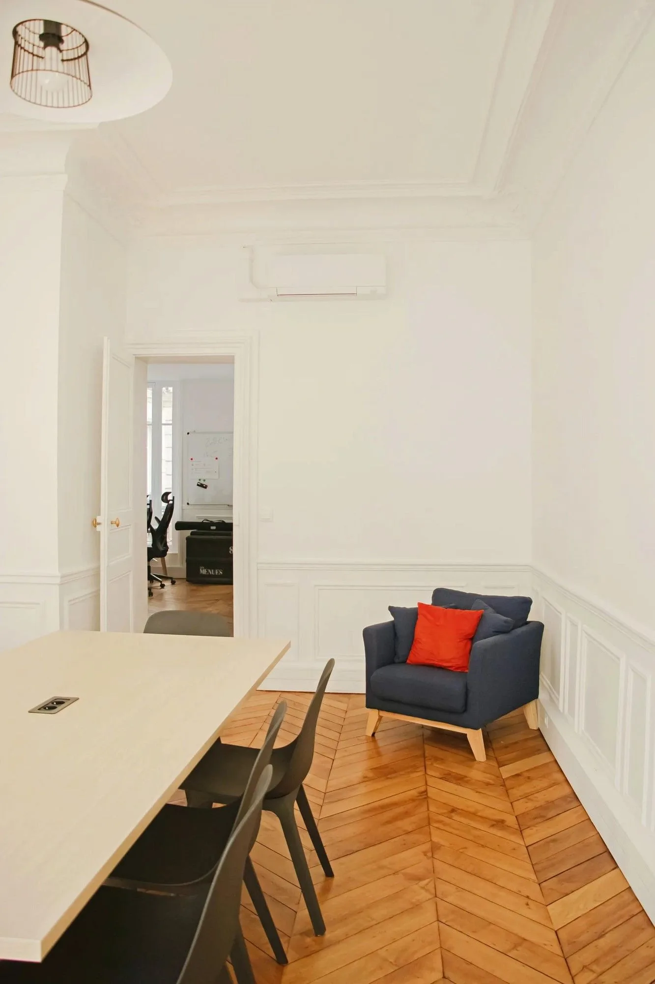 Deskapad 10 Châteaudun, Meeting room for 4 people, Paris 9e
