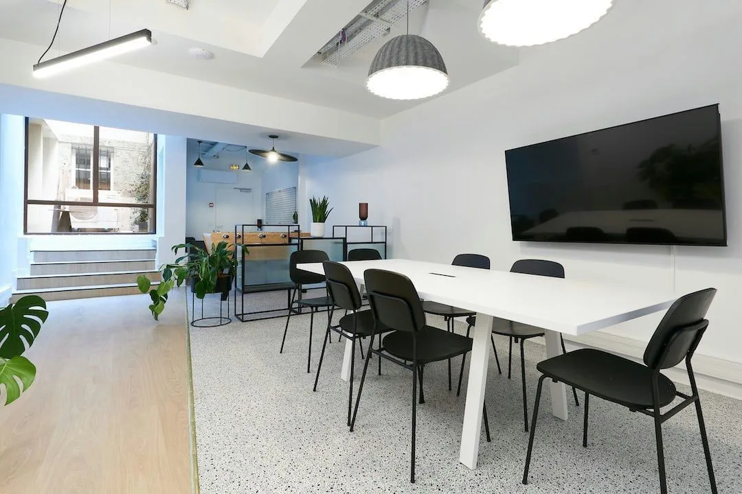 Deskeo Saint Anne, Besprechungsraum für 8 Personen, Paris 2e