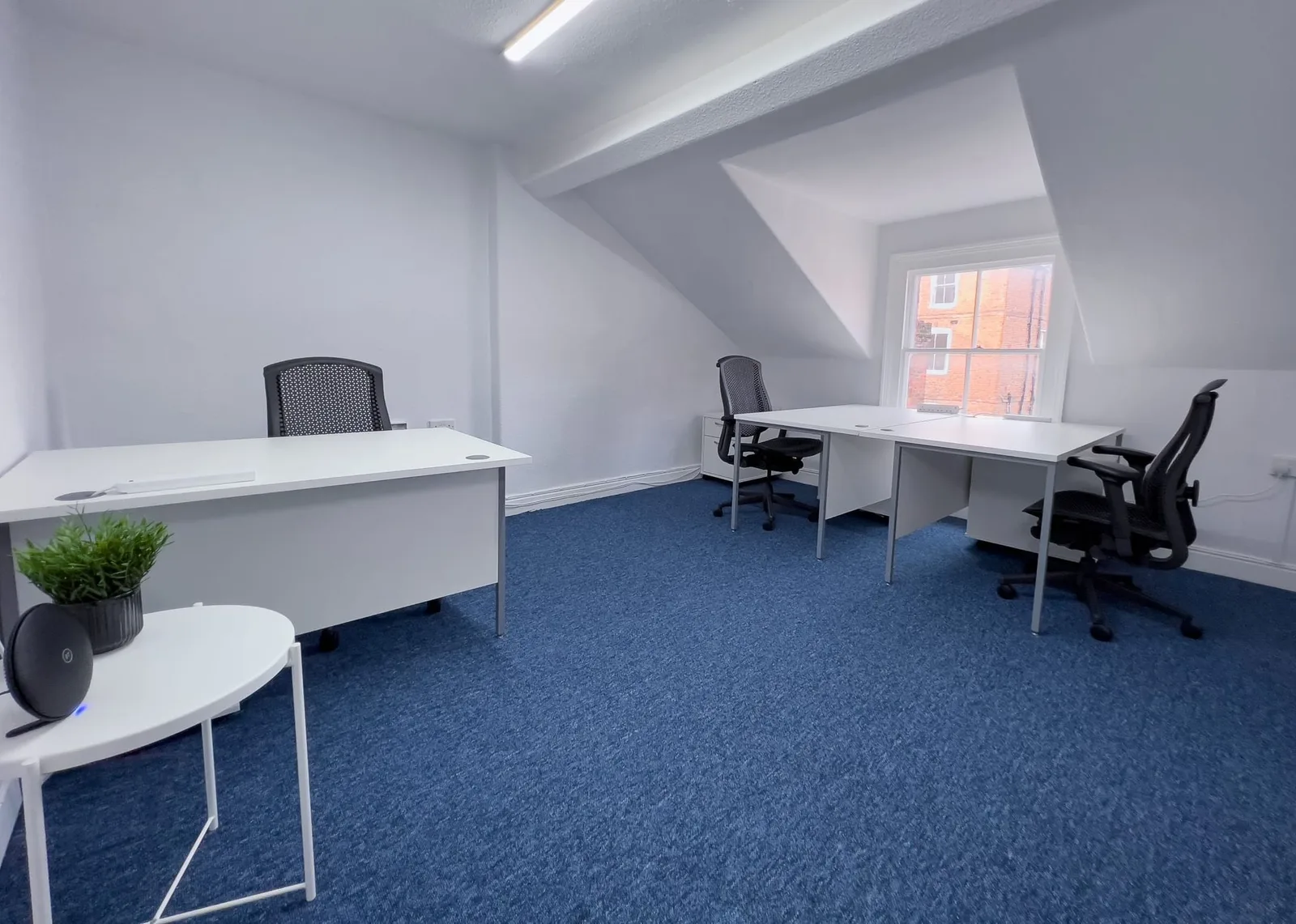 DeskRent Chester, Private office, 3 desks, Chester