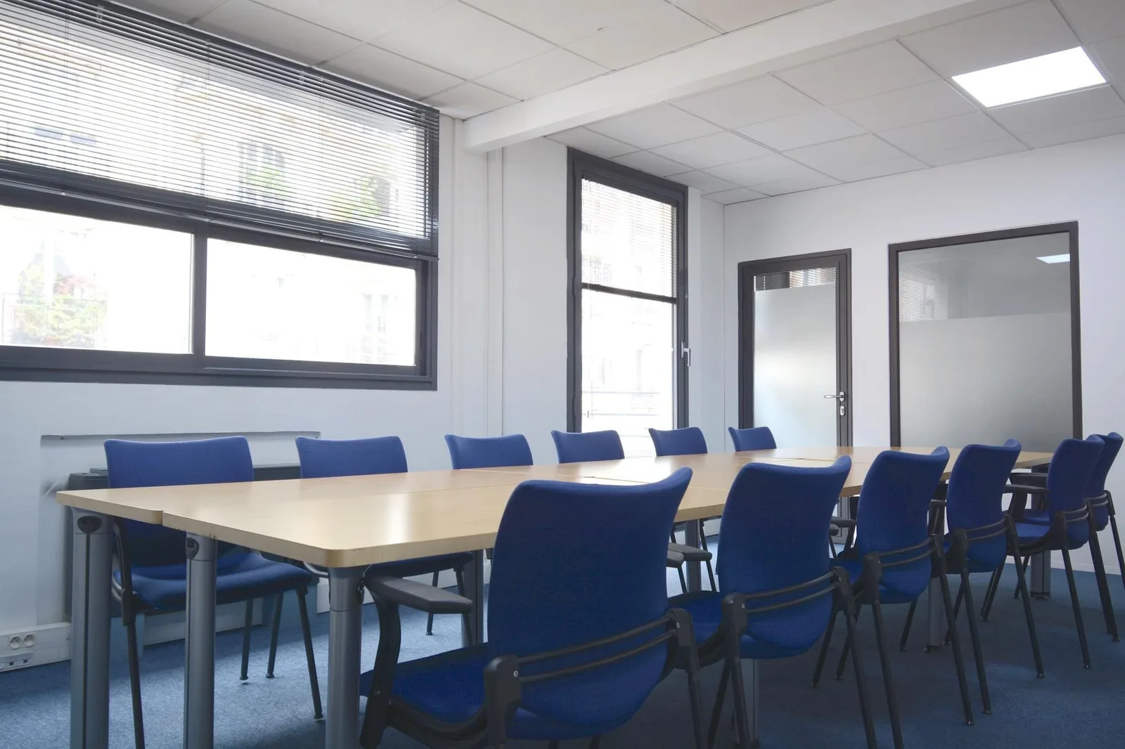 Dupleix Office Desaix, Besprechungsraum für 12 Personen, Paris 15e