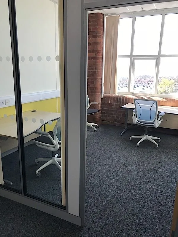 E3 - Earl Business Centre, Bureau privatif 3 postes, Oldham