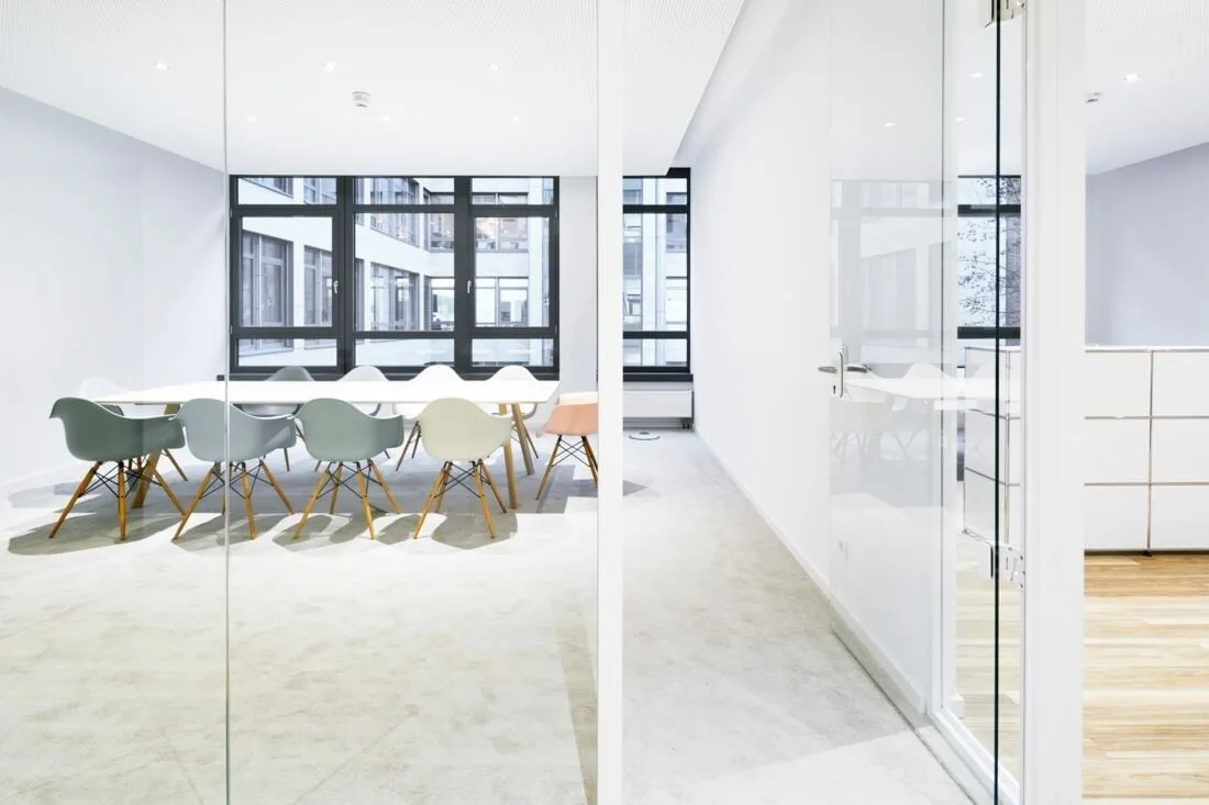 Eastend Offices, Besprechungsraum für 12 Personen, Frankfurt am Main