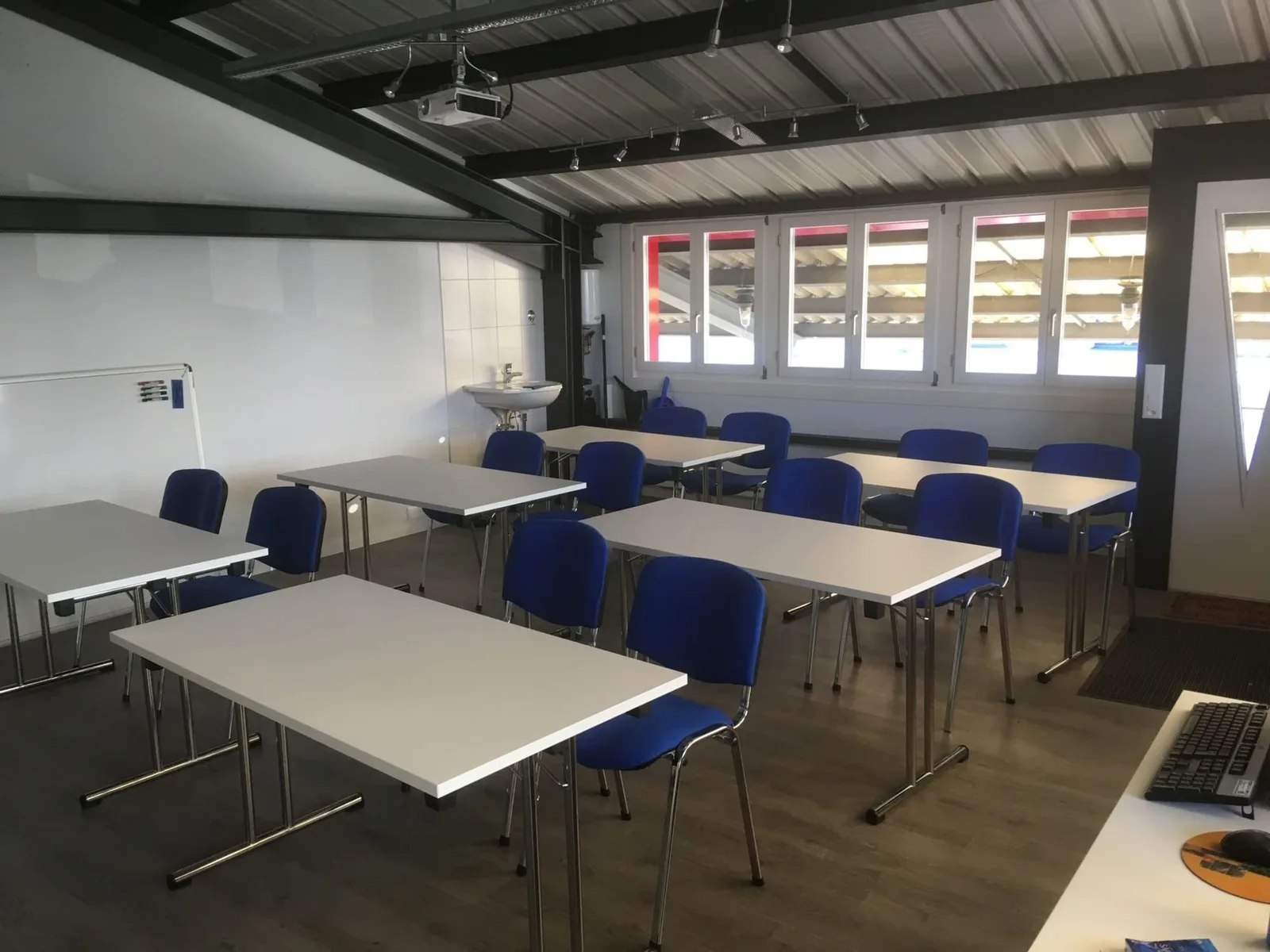 Eggenberg Vermietungen Büroräume Thun, Salle de formation 14 personnes, Thun