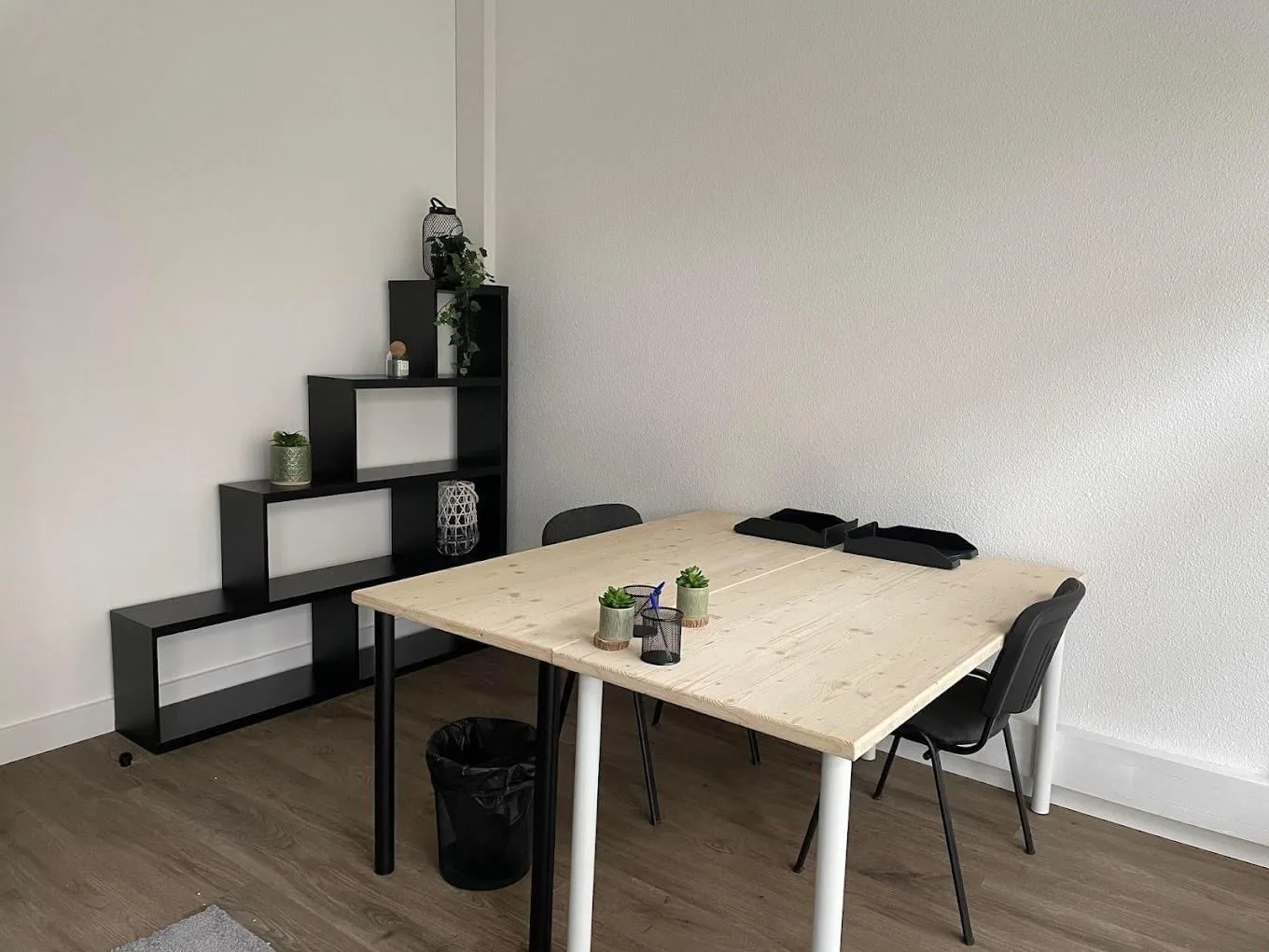 Espace 365, Privatbüro mit 4 Arbeitsplätzen, Castries