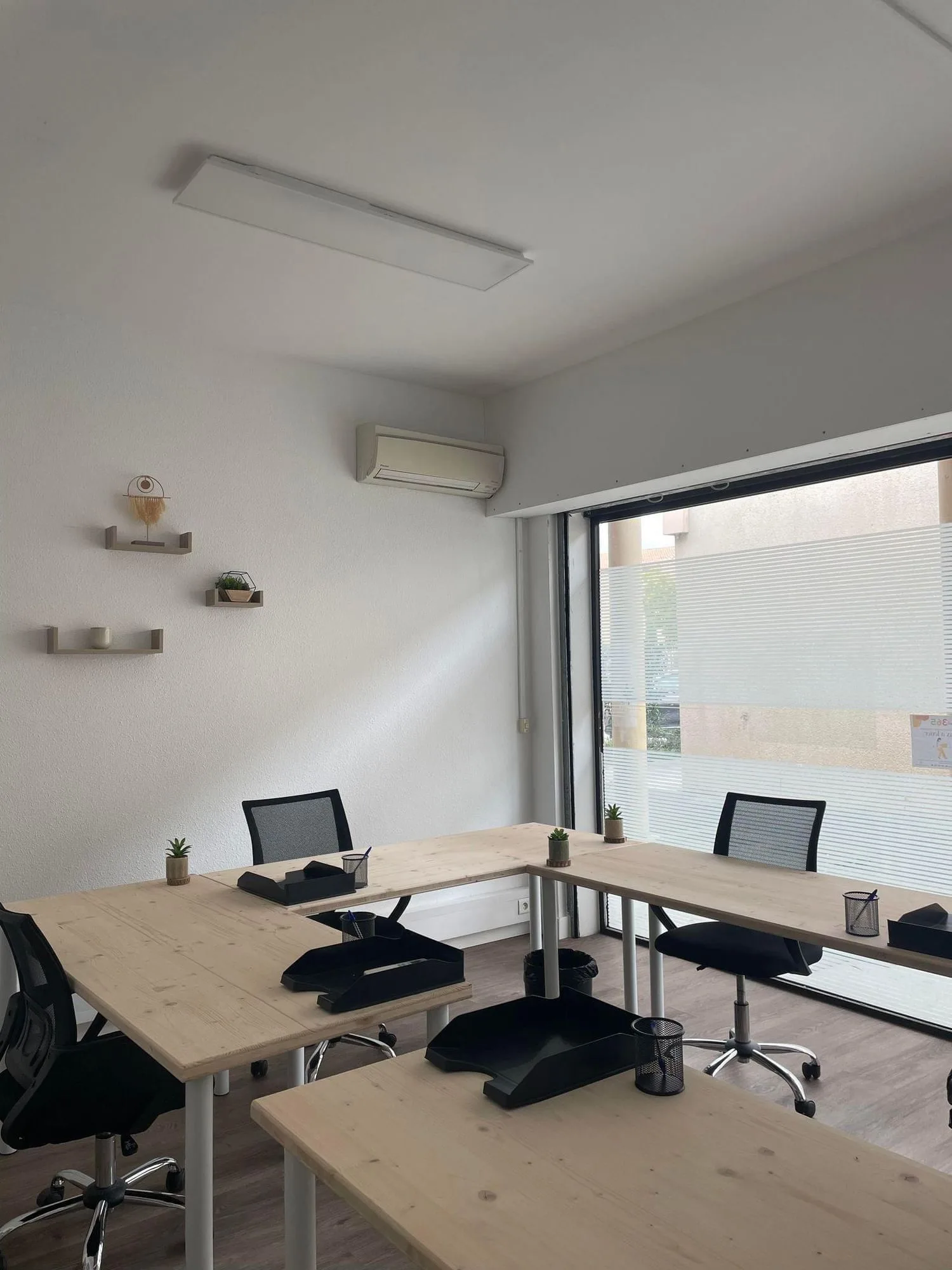 Espace 365, Privatbüro mit 3 Arbeitsplätzen, Castries