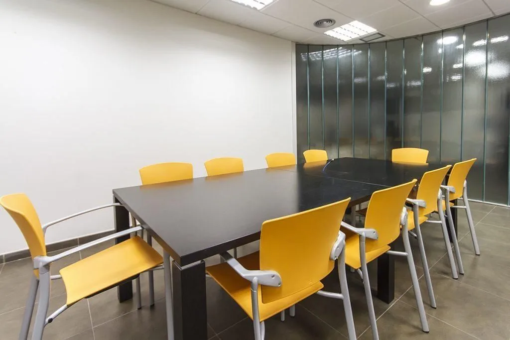 Espais Cruïlla, Sala de reuniones para 10 personas, El Vendrell