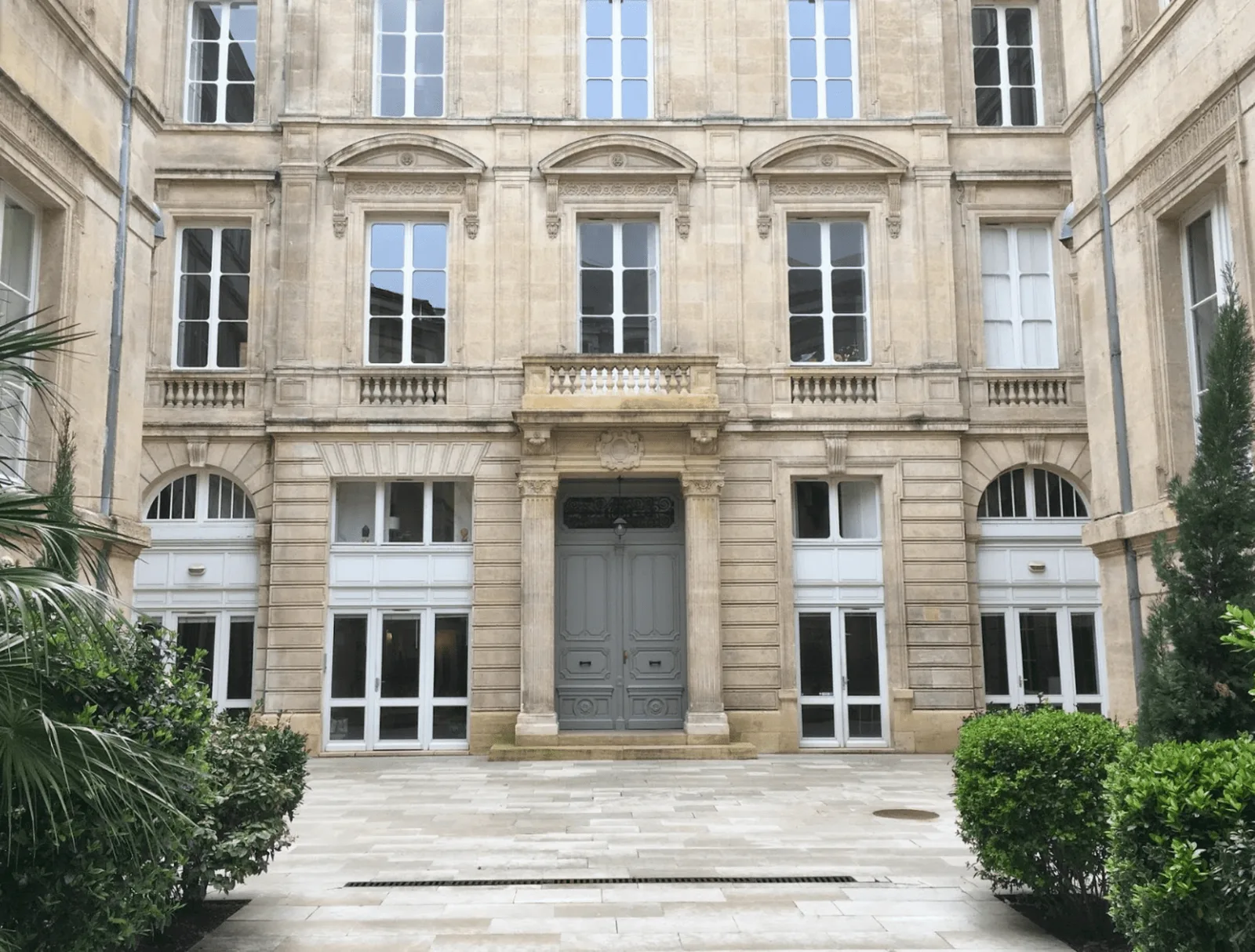 L'Estuaire, Building facade, Bordeaux