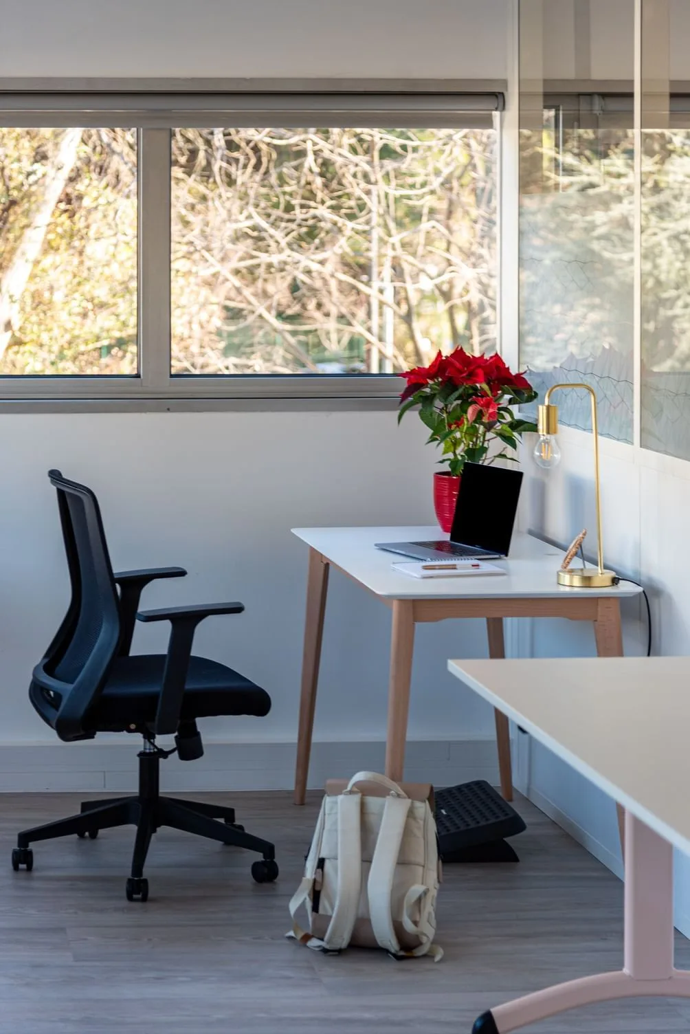 Evad'Espaces, Private office, 1 desk, Nîmes