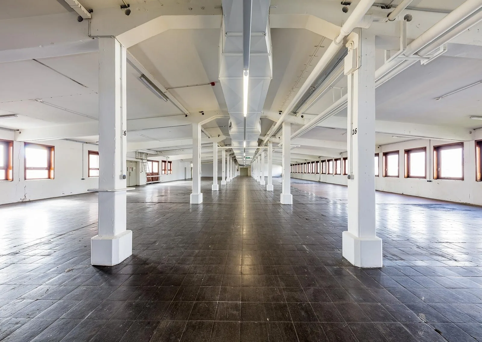 Die Fabrik, Großraumbüro, Bremen