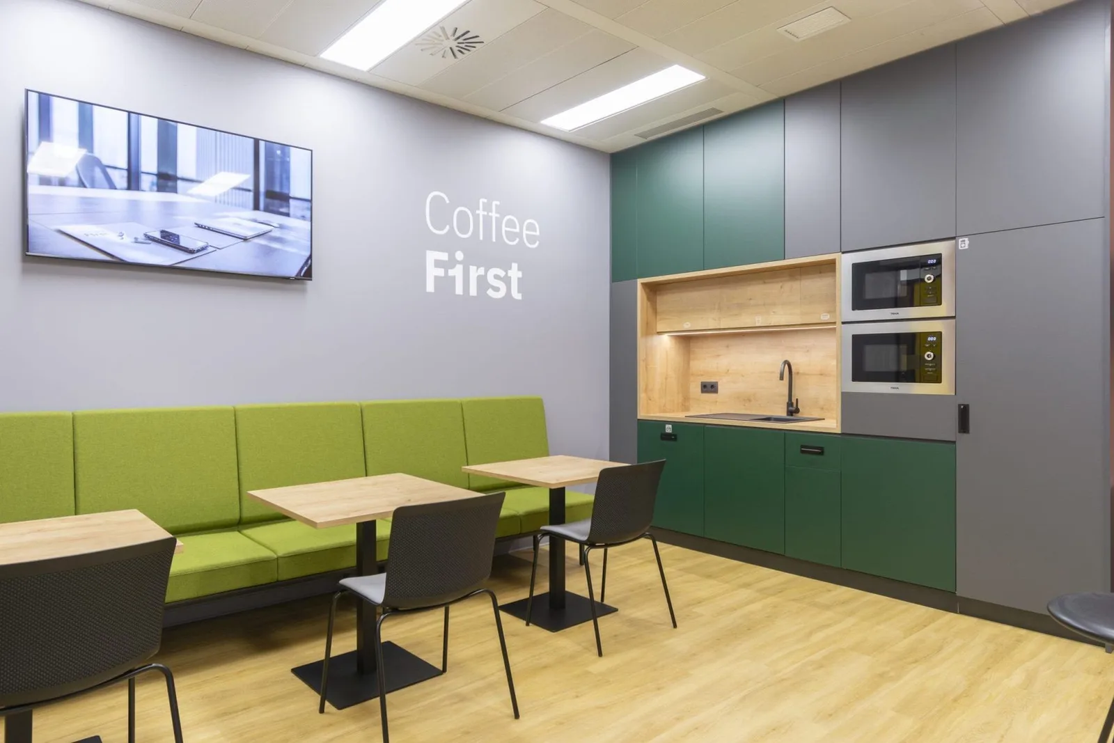 First Workplaces Castellana Abascal, Kitchen, Madrid
