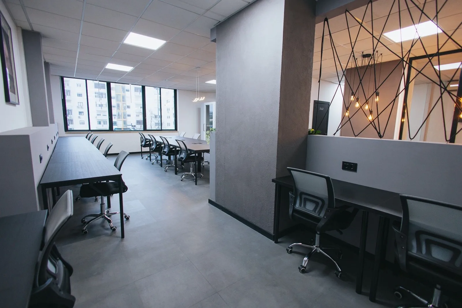 Fluir Office, Espacio diáfano, Almada
