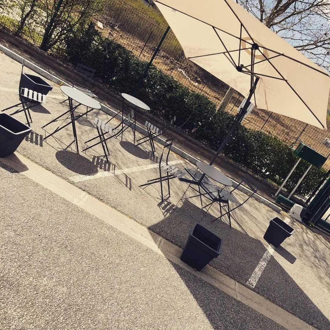 La Fourmilière , Terrasse et espace extérieur, Ecquevilly