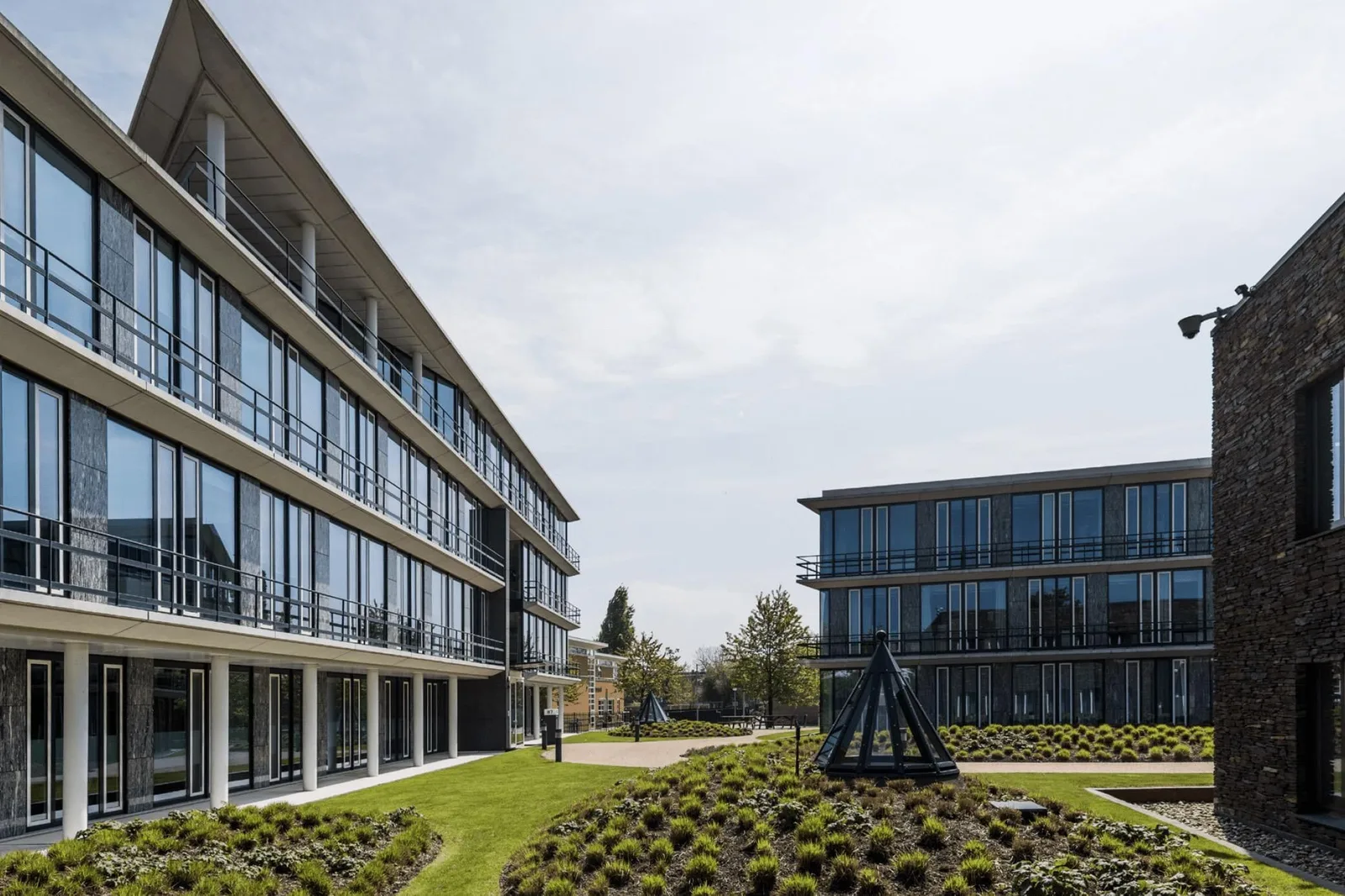 Frame Offices Amsterdam Cuserpark, Gevel van het gebouw, Amsterdam