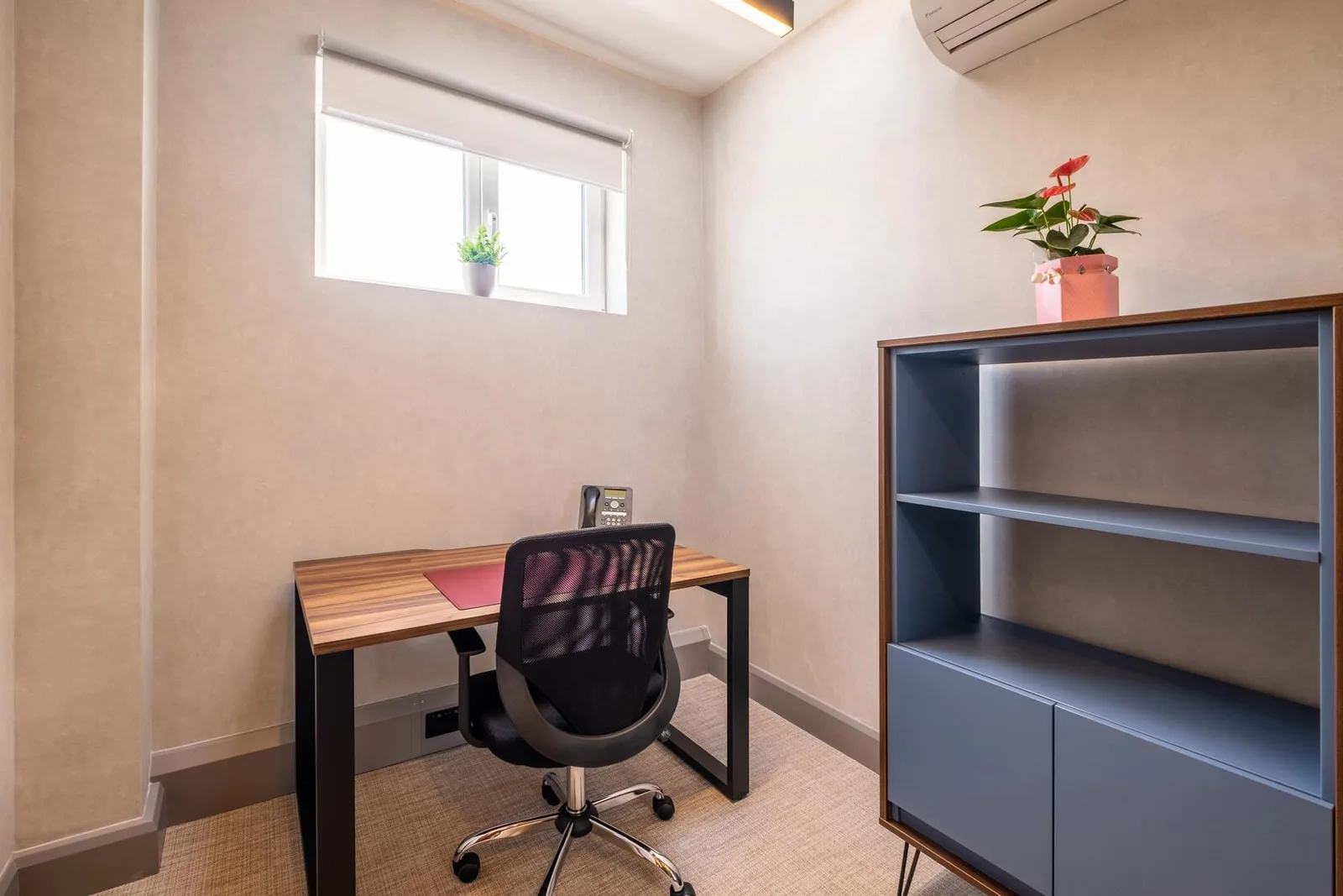 FrameWork Serviced Offices, Private office, 1 desk, London