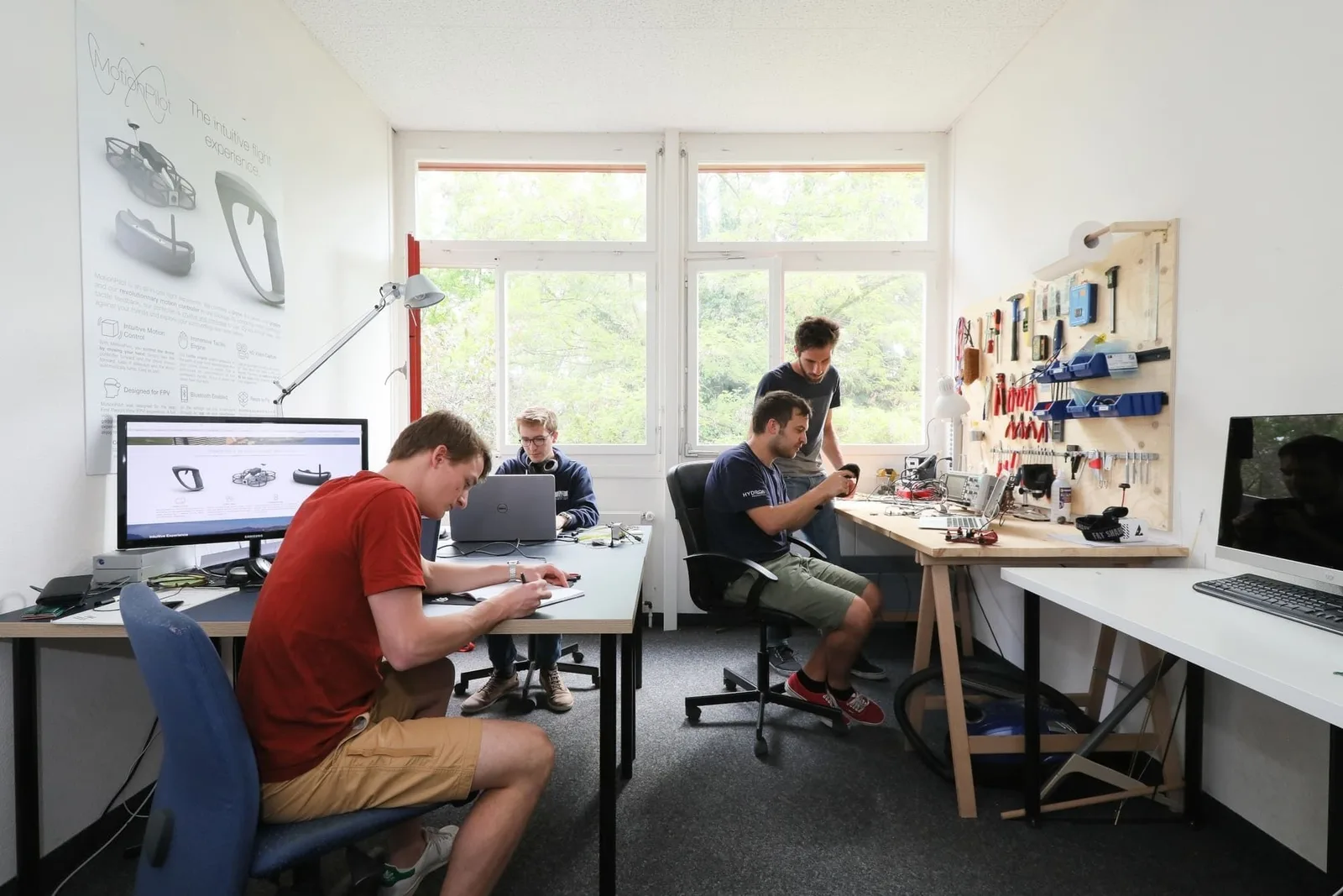 Le Garage - EPFL Innovation Park, Bureau privatif 4 postes, Lausanne