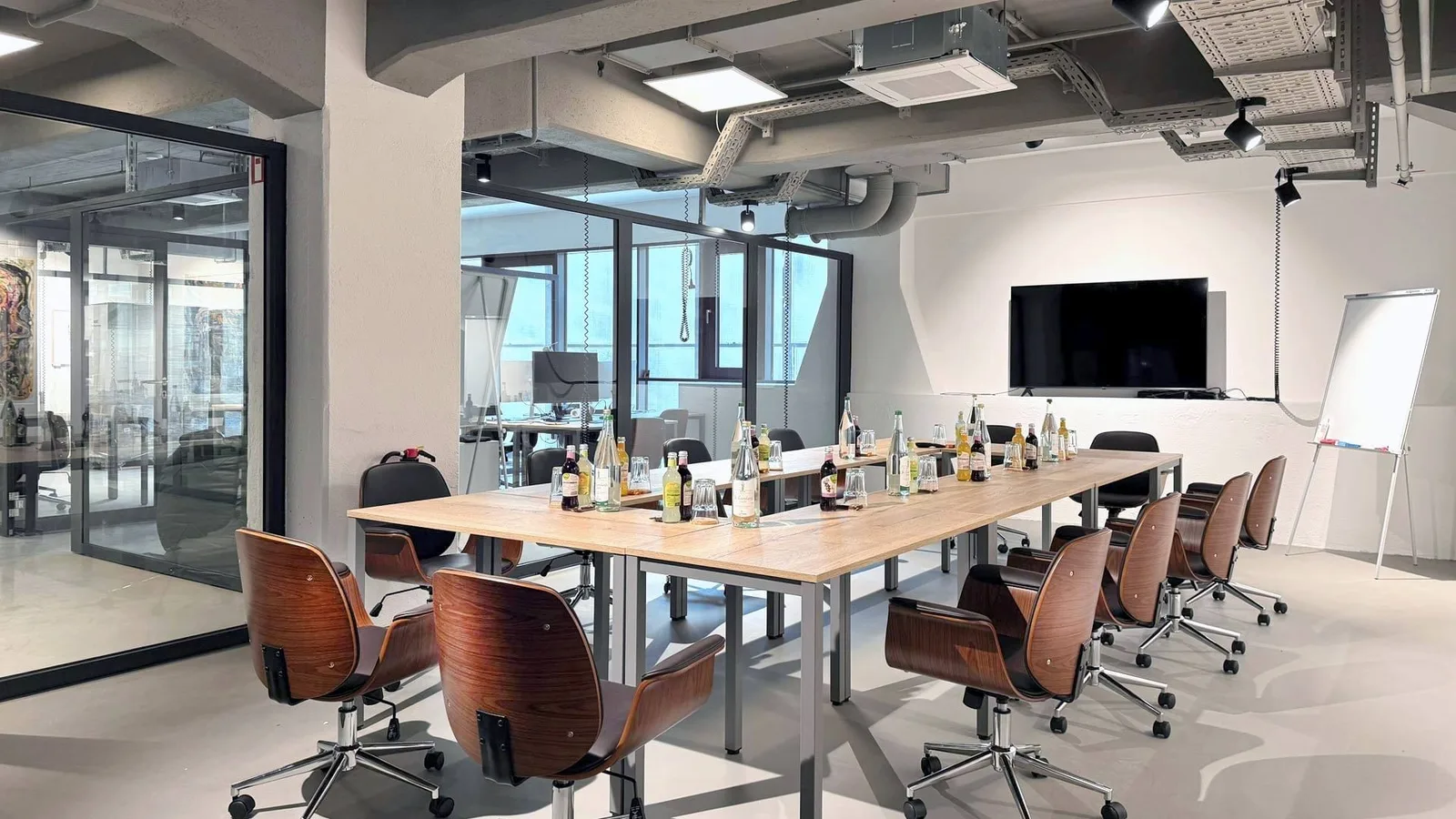Garage127 Coworking Kantstraße, Besprechungsraum für 14 Personen, Berlin