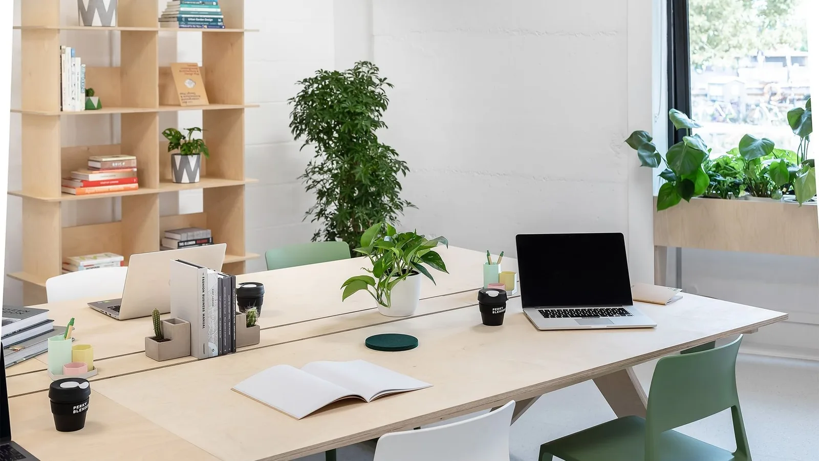 General People Expressway, Bureau privatif 4 postes, Londres