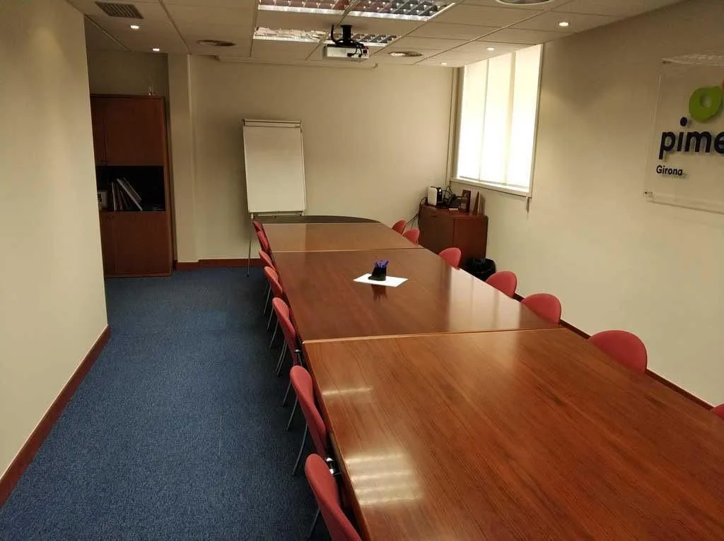 Giworking, Sala de reuniões para 14 pessoas, Girona