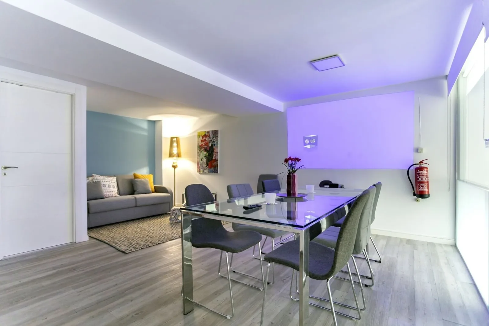 Goleta 21, Sala de reuniones para 8 personas, Málaga