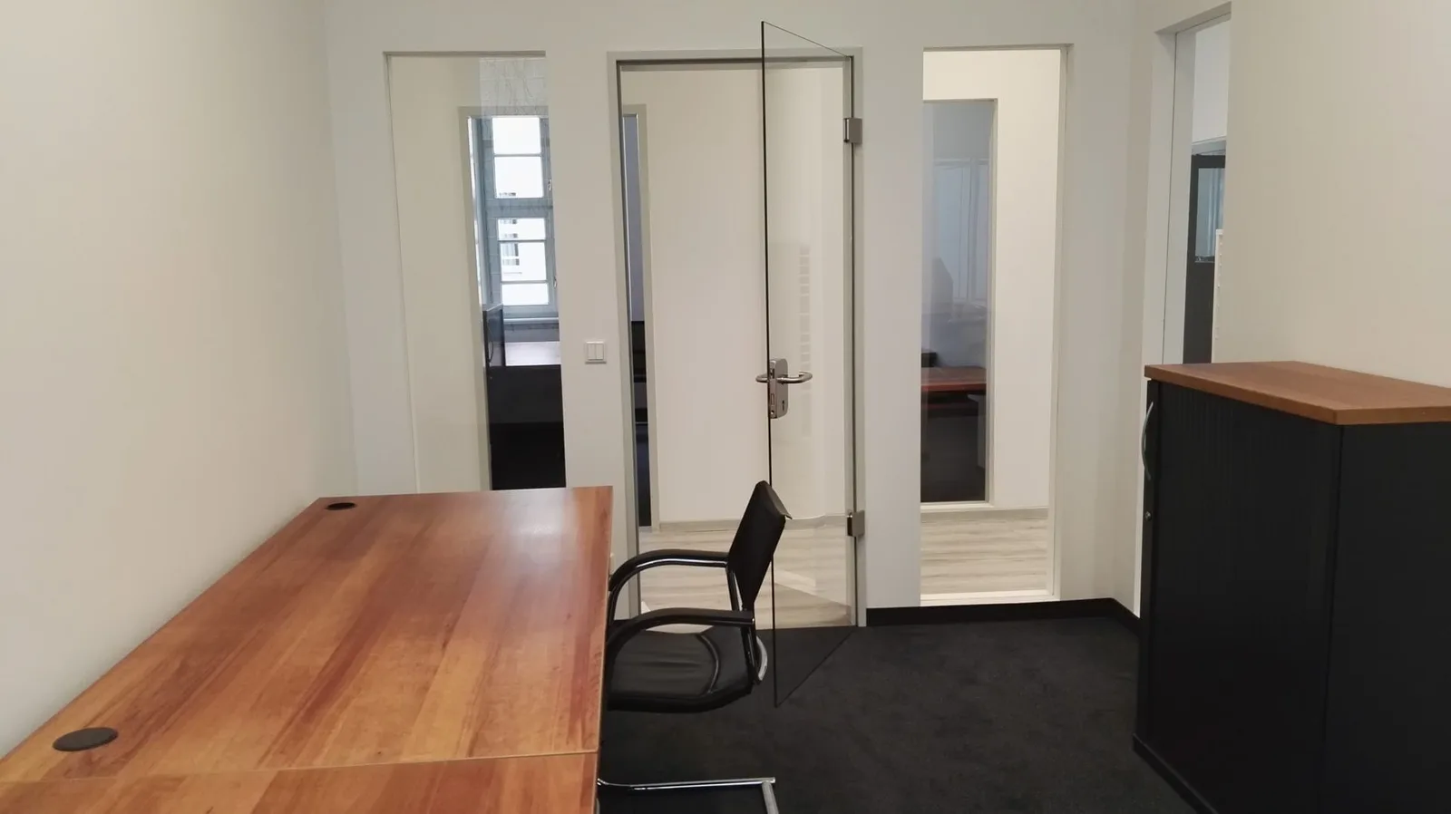 Greenlander's Friends, Privatbüro mit 1 Arbeitsplatz, Leipzig