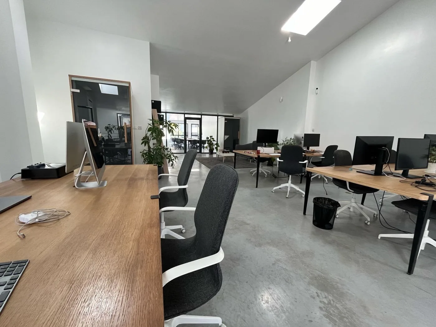 Le Hangar Coworking, Open-plan office, Bordeaux